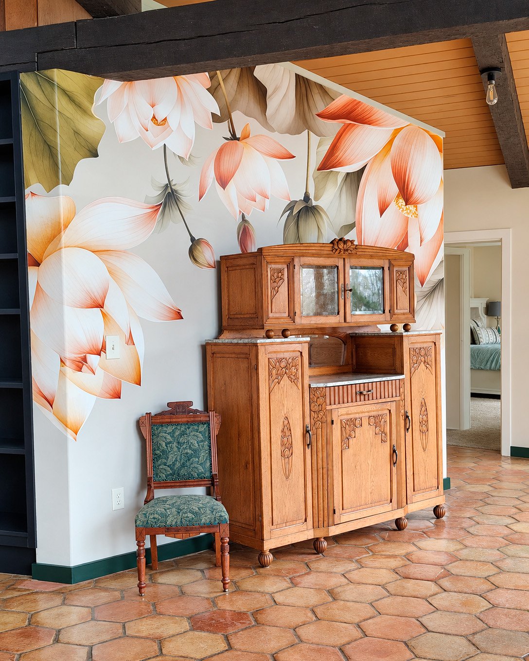 A customer’s room with a wall mural, photo 1 of 48