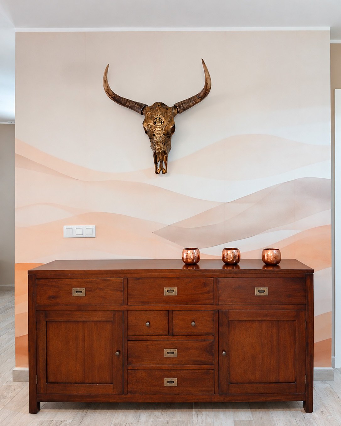 A customer’s room with a wall mural, photo 39 of 48
