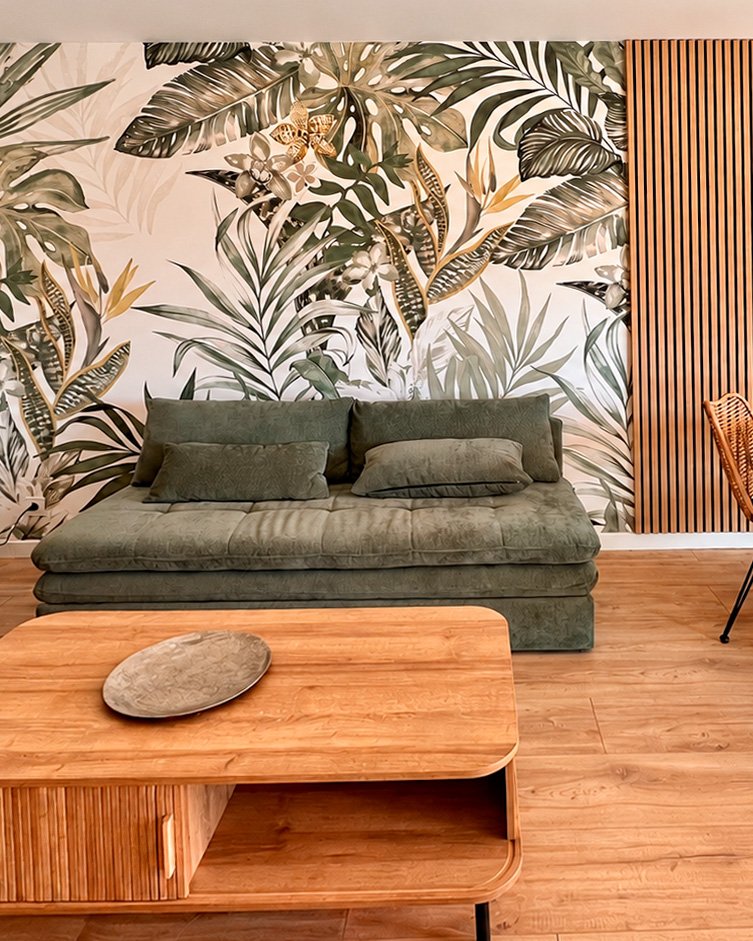 A customer’s room with a wall mural, photo 45 of 48